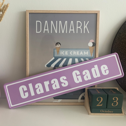 Personligt gadeskilt med egen tekst