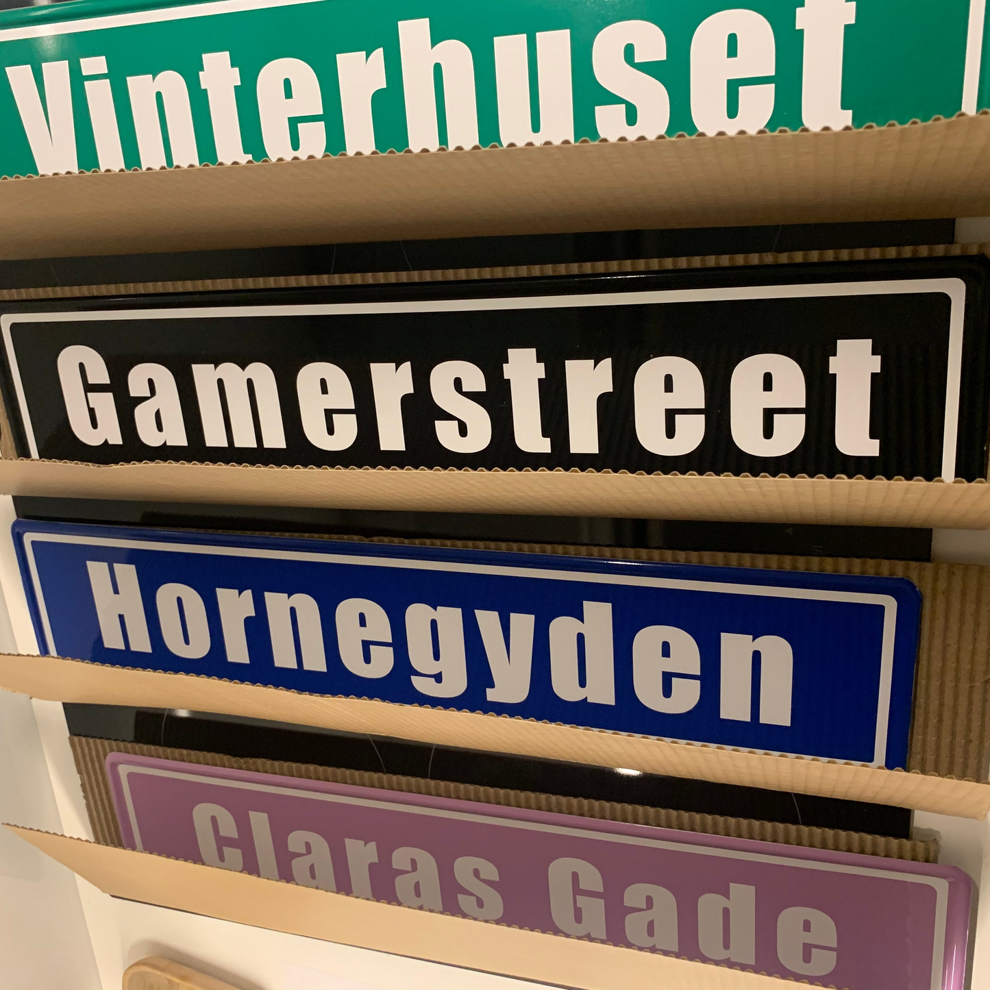 Personligt gadeskilt med egen tekst