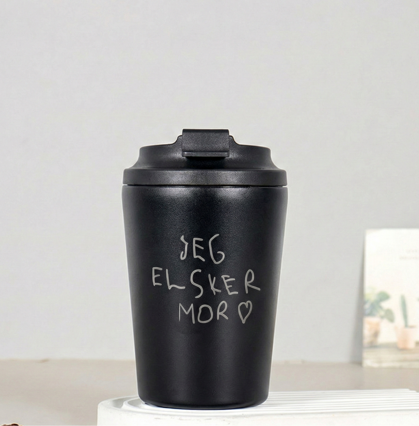 Minde-koppen – Termokop med din egen tegning eller besked graveret