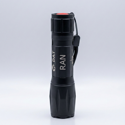 DAT: Flight Deck Essentials – Termokop & Pilotlygte