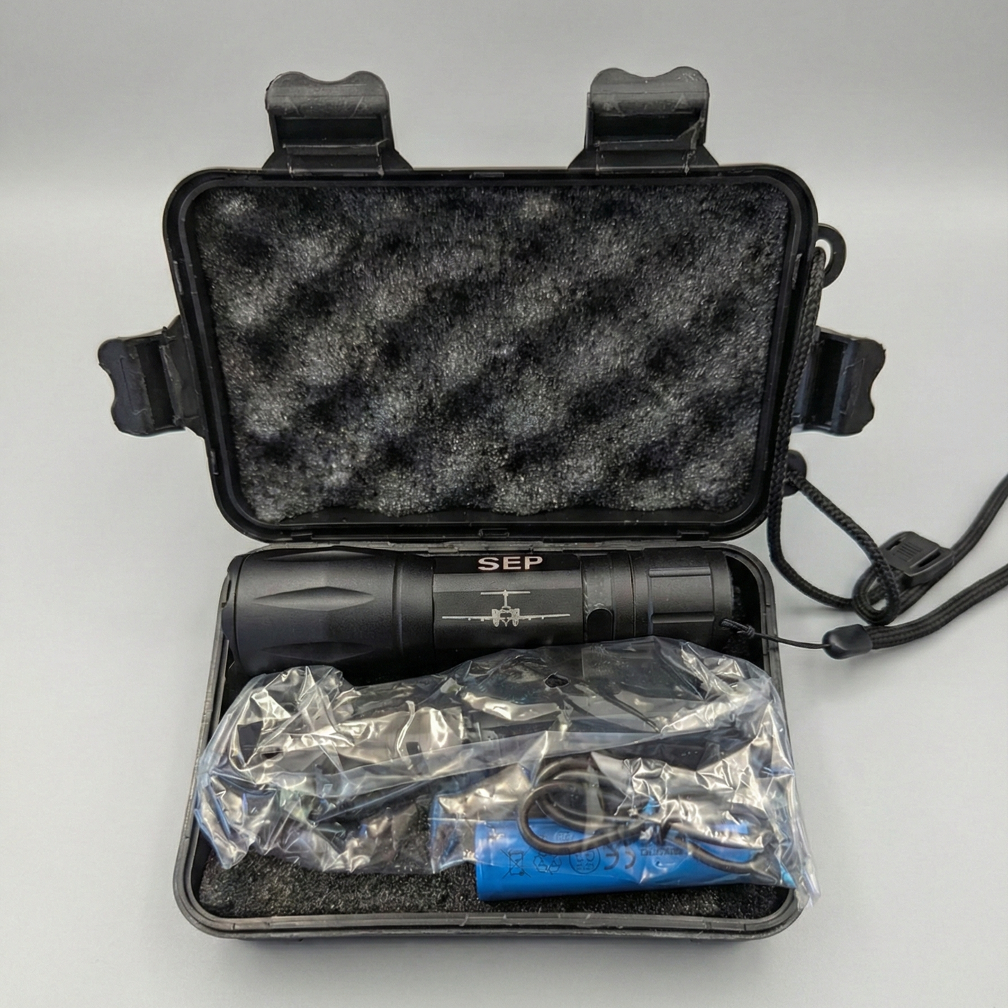 DAT: Flight Deck Essentials – Termokop & Pilotlygte